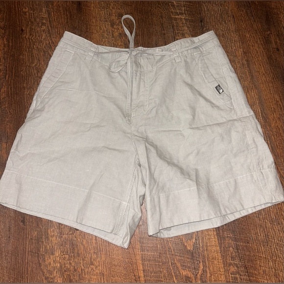The North Face Shorts Gray Drawstring Pockets Outdoors Hiking Casual Size 4 - Picture 1 of 5